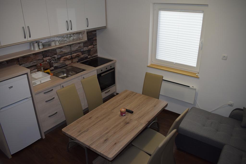 Borovnica Catez Apartment Чатеж об Сави Екстериор снимка