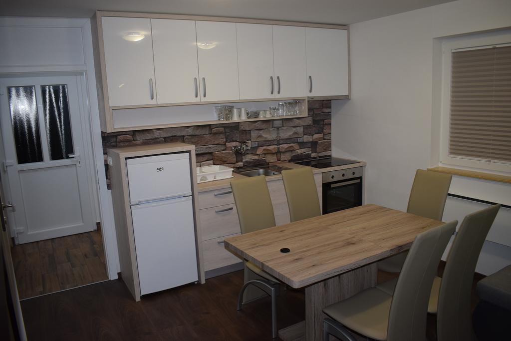 Borovnica Catez Apartment Чатеж об Сави Екстериор снимка