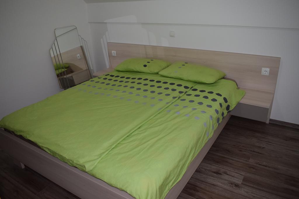Borovnica Catez Apartment Чатеж об Сави Екстериор снимка